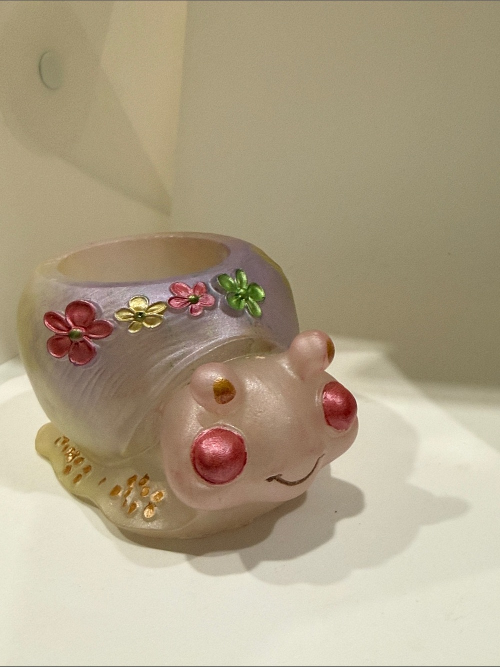 Resin Floral Snail Ring Holder - Pink